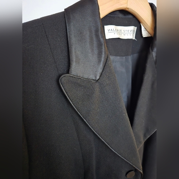 Valerie Steven's black 100% Wool made in USA satin collar jacket / blazer | 8 - Picture 8 of 8